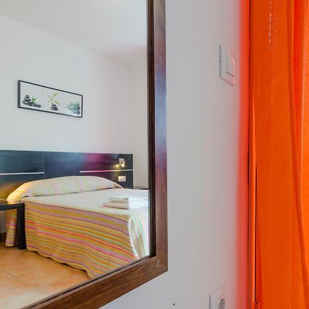 Apartamentos Mas Conil Conil De La Frontera Room photo