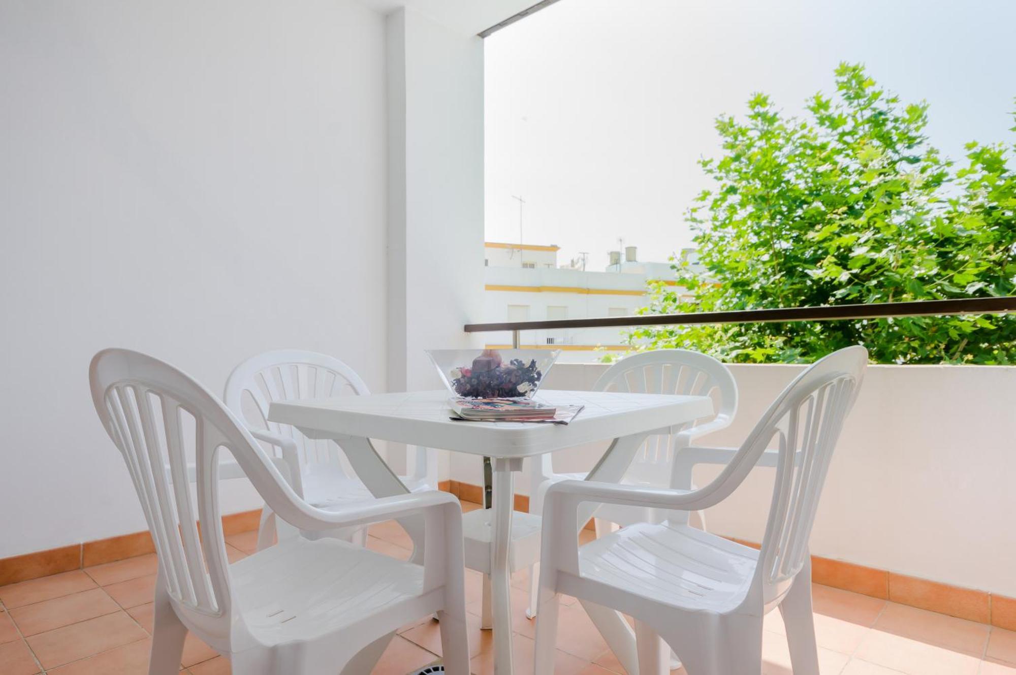 Apartamentos Mas Conil Conil De La Frontera Room photo